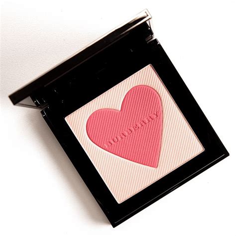 Beauty Review: Burberry Blush Highlighter in London with Love